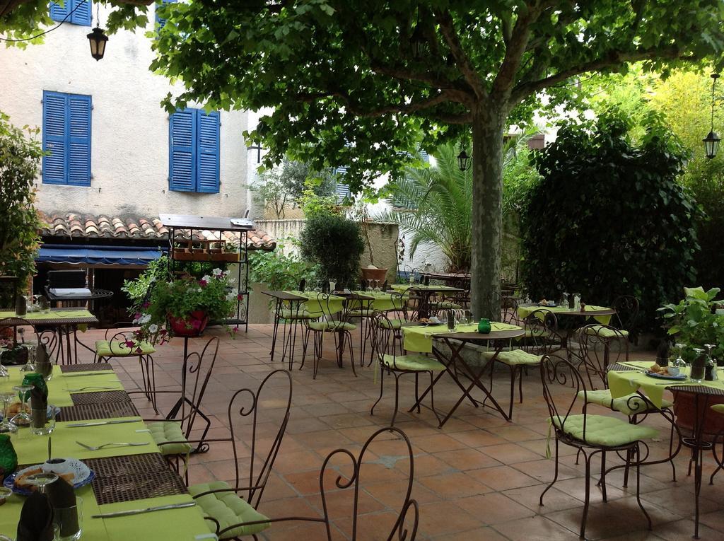 Le Clos Des Aromes Hotel 3*