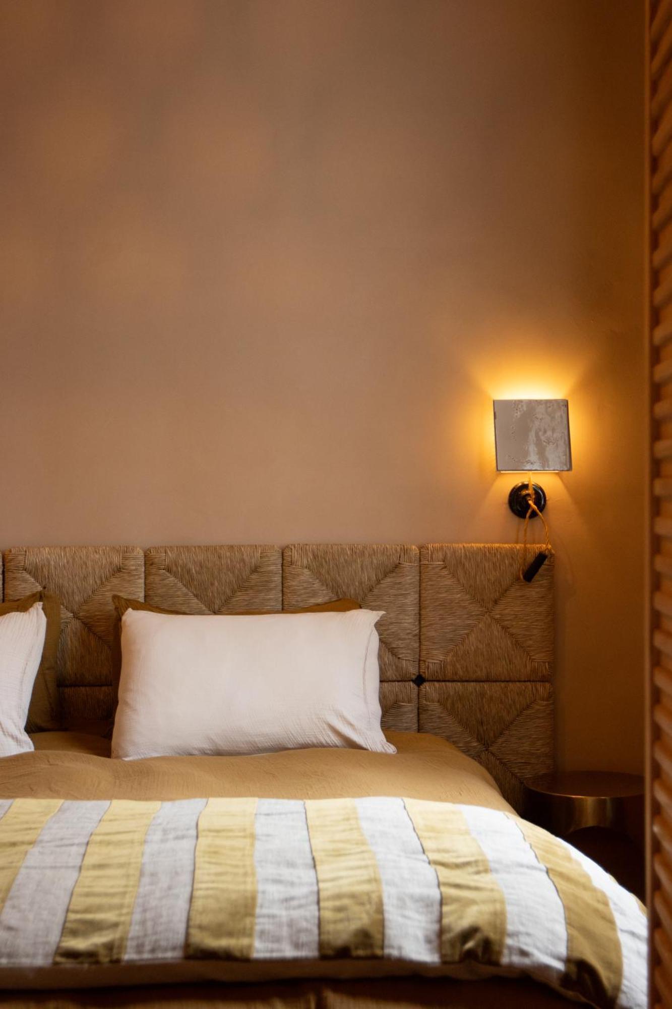 Hotel Le Clos Des Aromes 3*