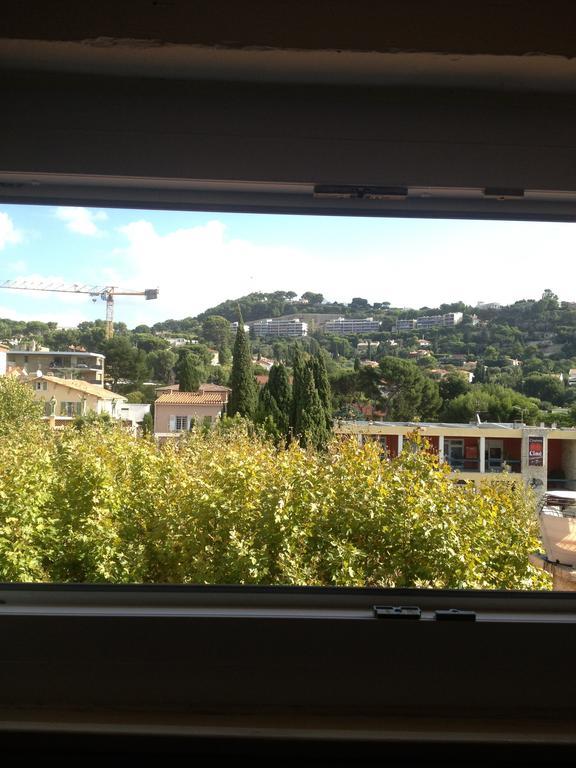 Le Clos Des Arômes 3* Cassis